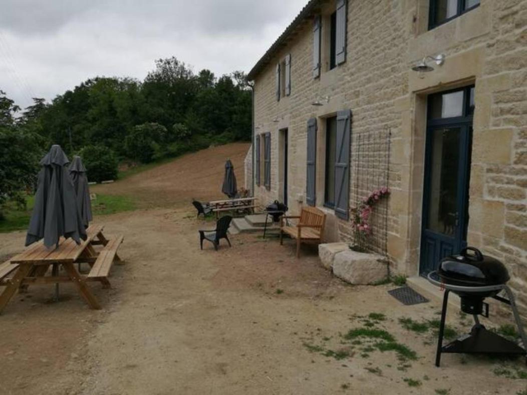 Château des Loups - Les Cèdres Bleus Echire Esterno foto