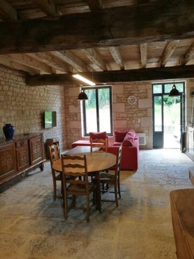 Château des Loups - Les Cèdres Bleus Echire Esterno foto