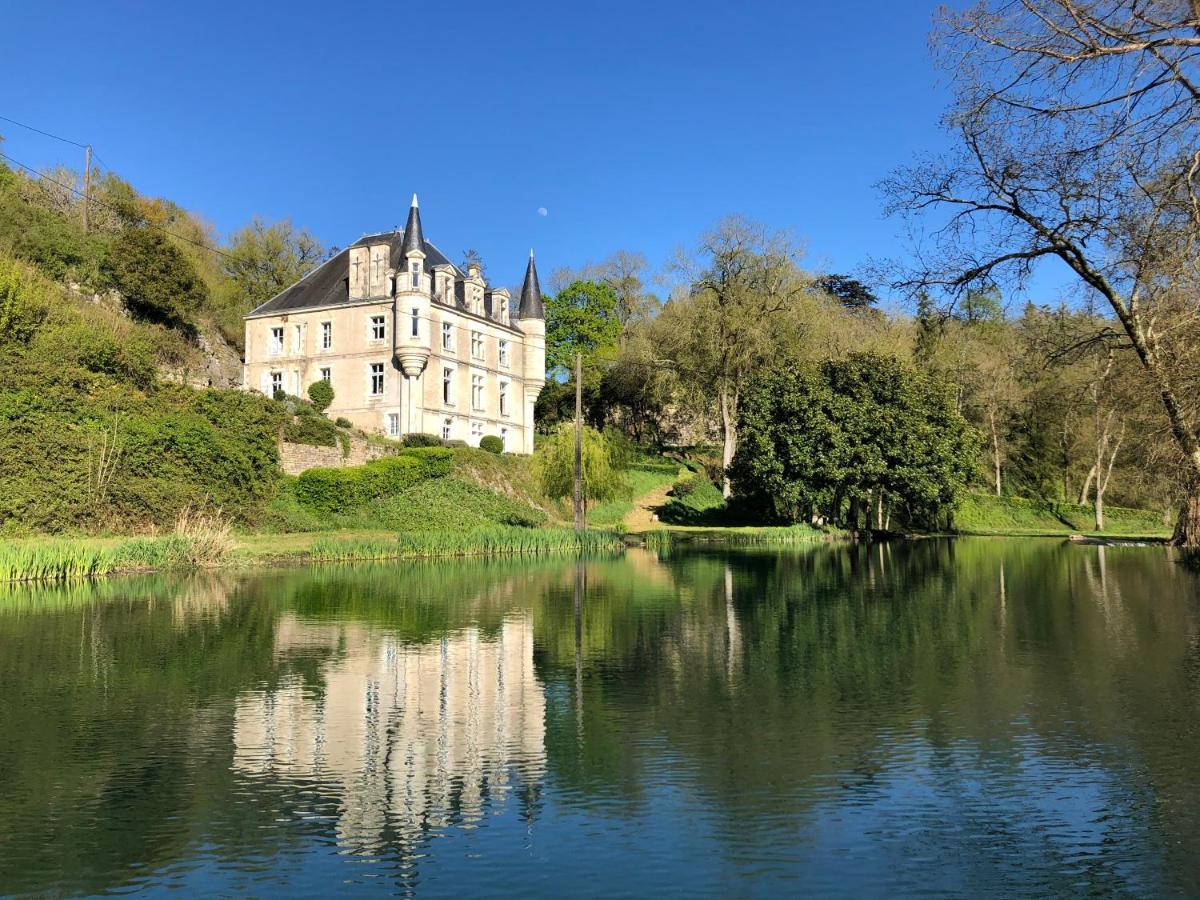 Château des Loups - Les Cèdres Bleus Echire Esterno foto